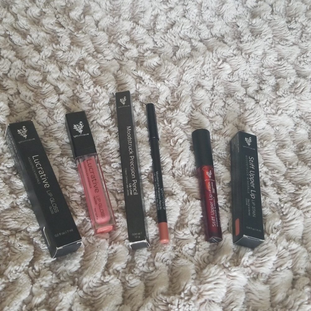 💖Younique Nude/Pink Lip Bundle💖